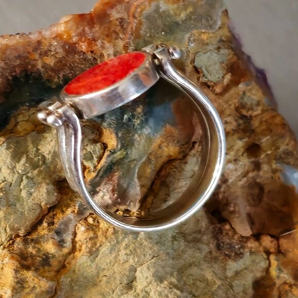 Sterling Silver Reversible Inlay Set Oval Red Coral & Turquoise Ring Size 7.75 - Picture 6 of 15